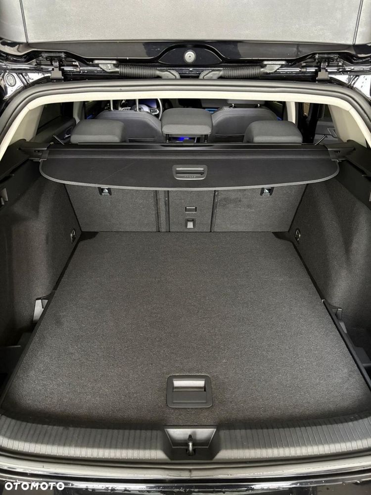 Volkswagen Golf - 25