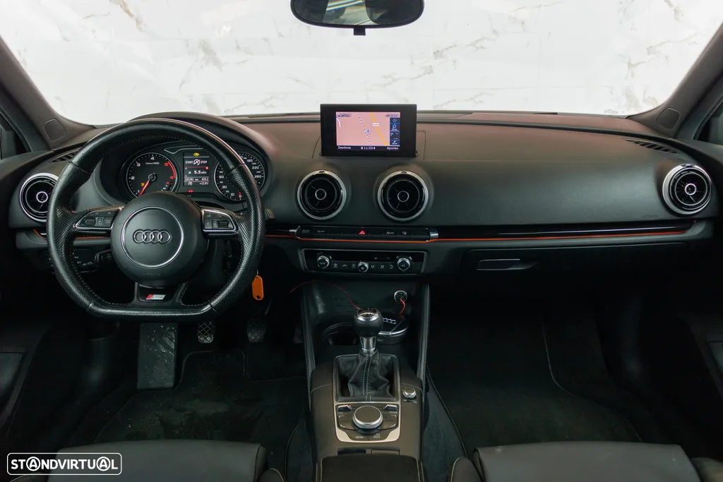 Audi A3 Sportback 1.6 TDI S-line - 4