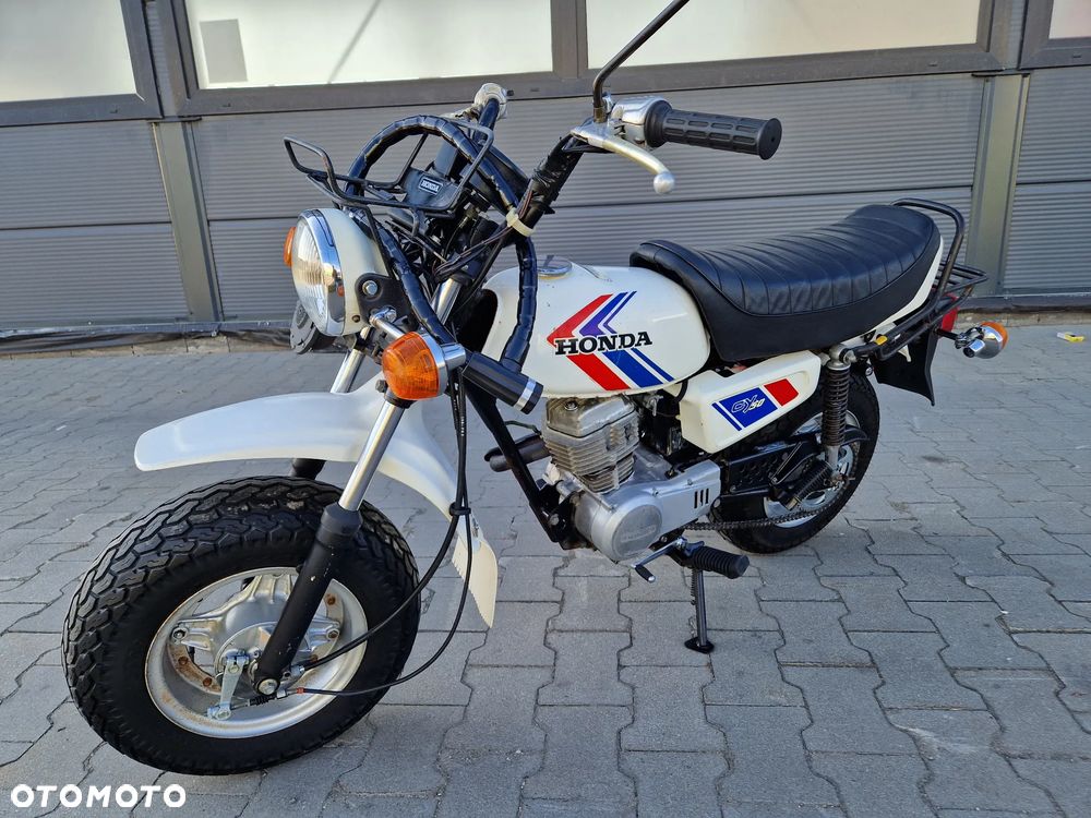 Honda CB - 10
