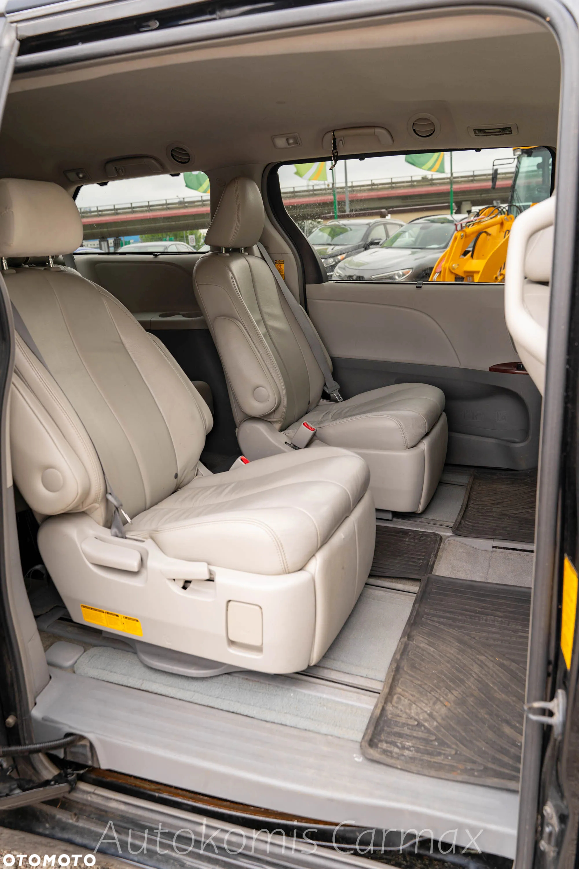 Toyota Sienna 3.5 V6 XLE AWD - 21