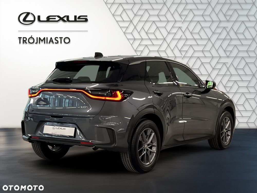 Lexus LBX 1.5 Hybrid - 6