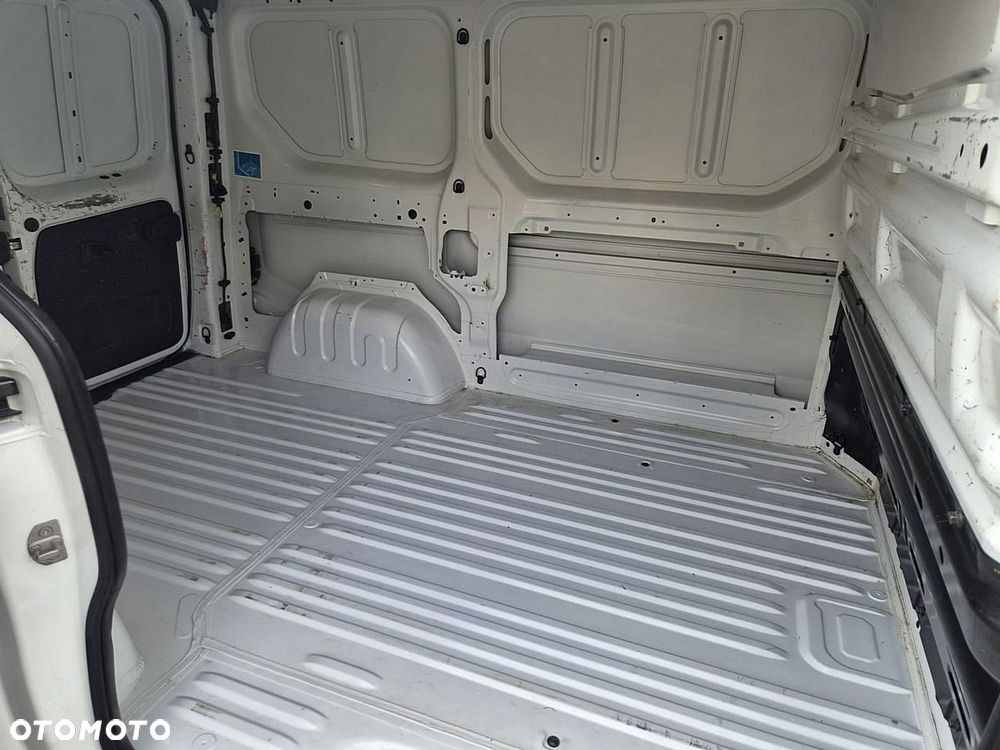 Renault Trafic - 17