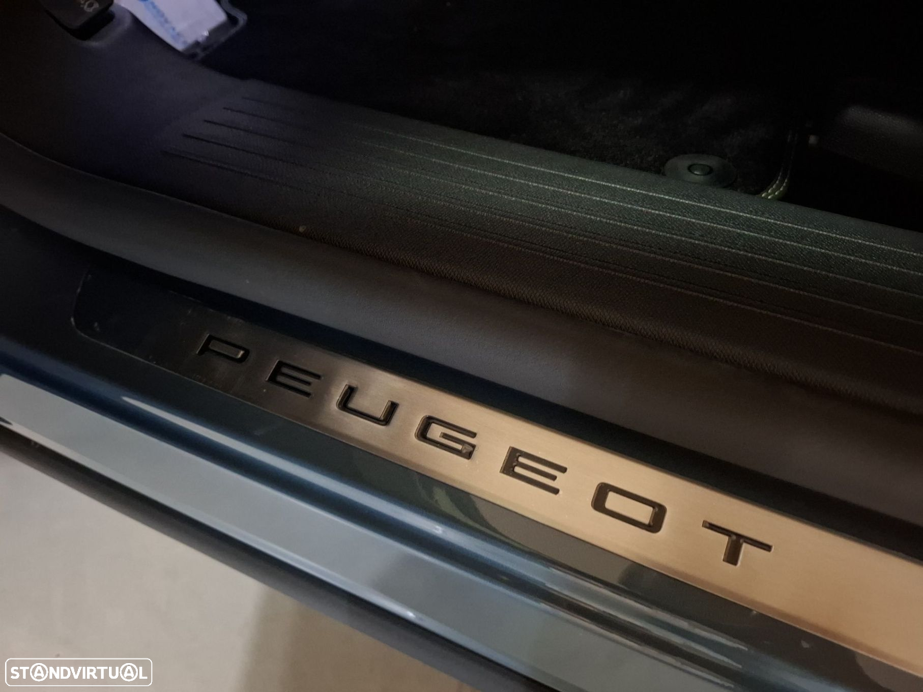 Peugeot E-5008 73 kWh GT - 28