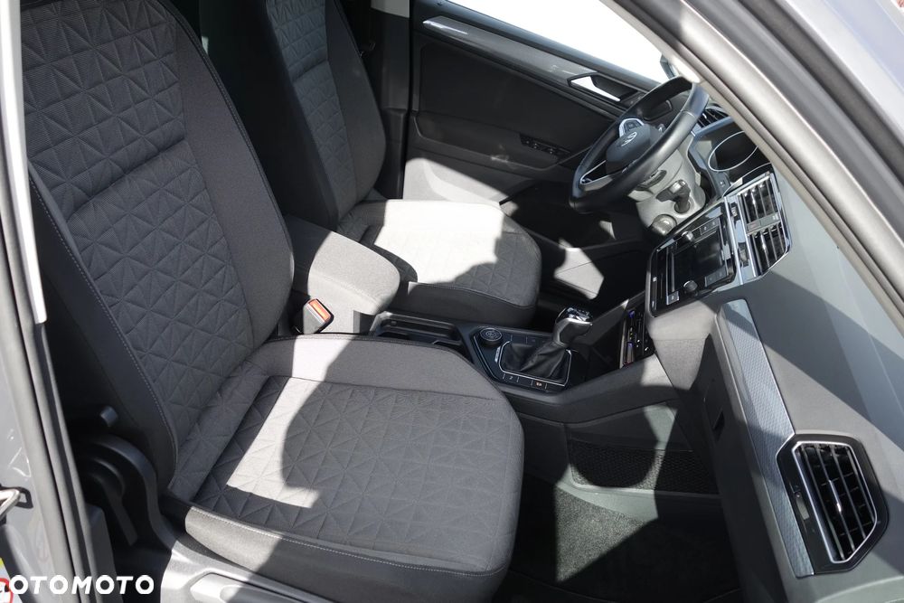 Volkswagen Tiguan 2.0 TDI SCR 4Mot Life DSG - 9