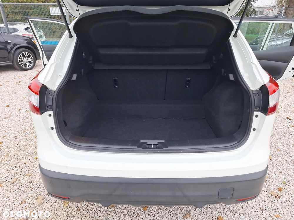 Nissan Qashqai 1.2 DIG-T N-Vision - 24