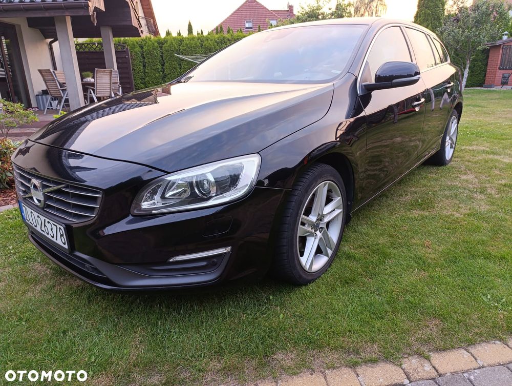 Volvo V60 D3 Summum - 1