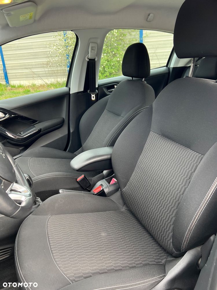 Peugeot 208 PureTech 82 Start & Stop Active - 11