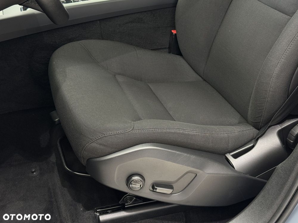 Volvo XC 60 T6 Plug-In Hybrid AWD Inscription - 12