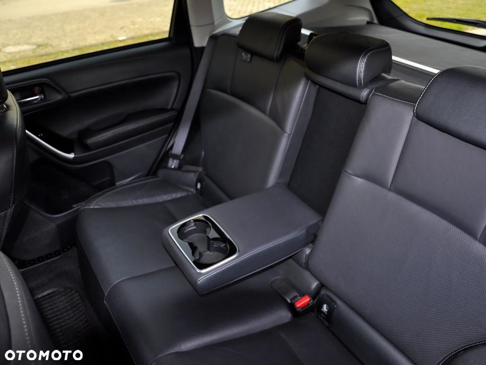 Subaru Forester 2.0 XT Platinum Lineartronic - 21