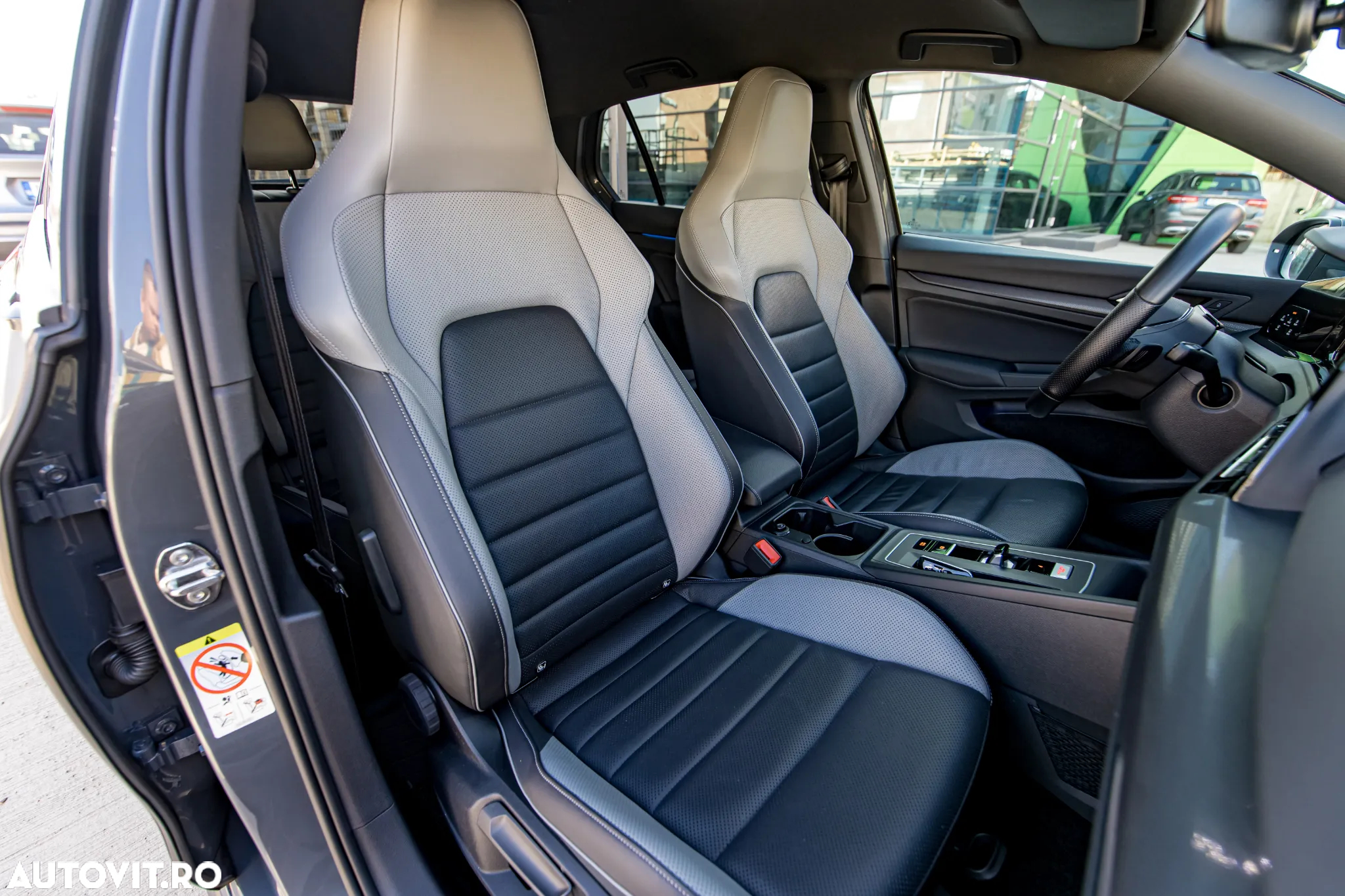 Volkswagen Golf 2.0 TDI DSG GTD - 27