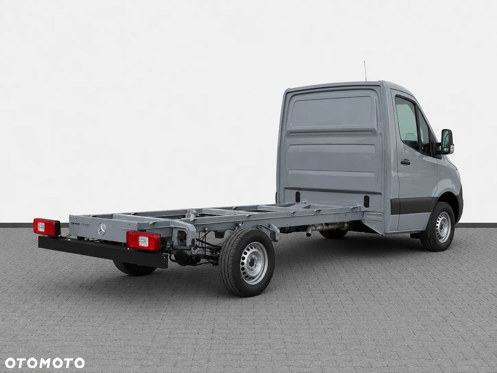 Mercedes-Benz Sprinter - 3