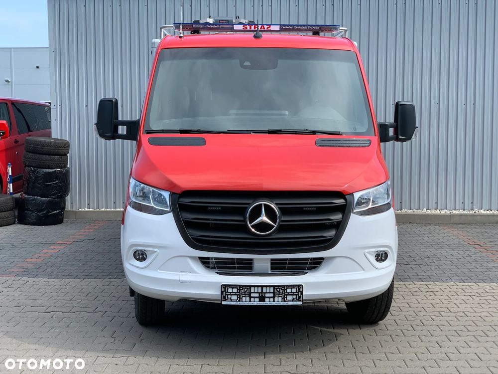 Mercedes-Benz Sprinter - 4