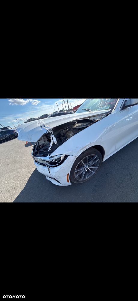 BMW Seria 3 330i xDrive Sport Line - 24