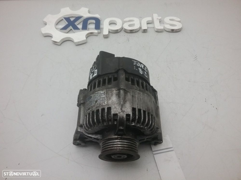 Alternador FORD FIESTA (J5_, J3_) 1.8 D | 02.96 - 04.02 Usado REF. MOTOR RTJ - 1