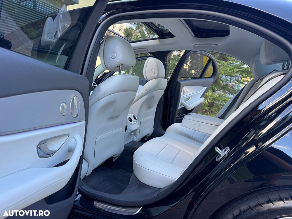 Mercedes-Benz E 220 d 4Matic 9G-TRONIC AMG Line - 36