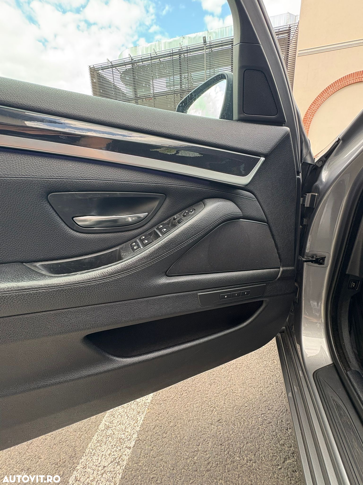 BMW Seria 5 520d Aut. Luxury Line - 10