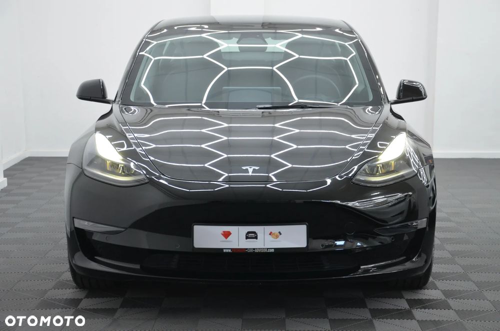 Tesla Model 3 Standard Reichweite Plus Hinterradantrieb - 4