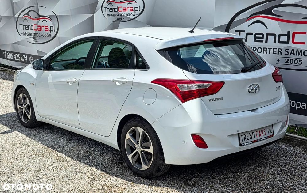 Hyundai i30 1.4 Premiere Comfort - 13