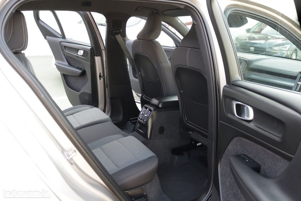 Volvo XC 40 1.5 T5 PHEV Core - 28