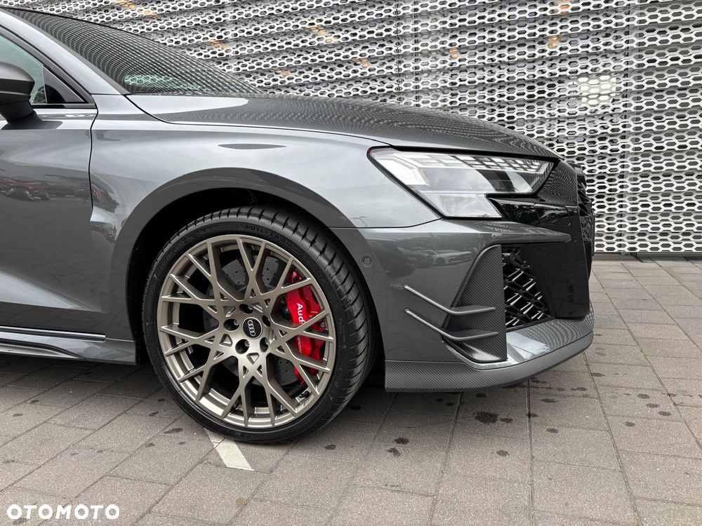 Audi RS3 Limousine - 7
