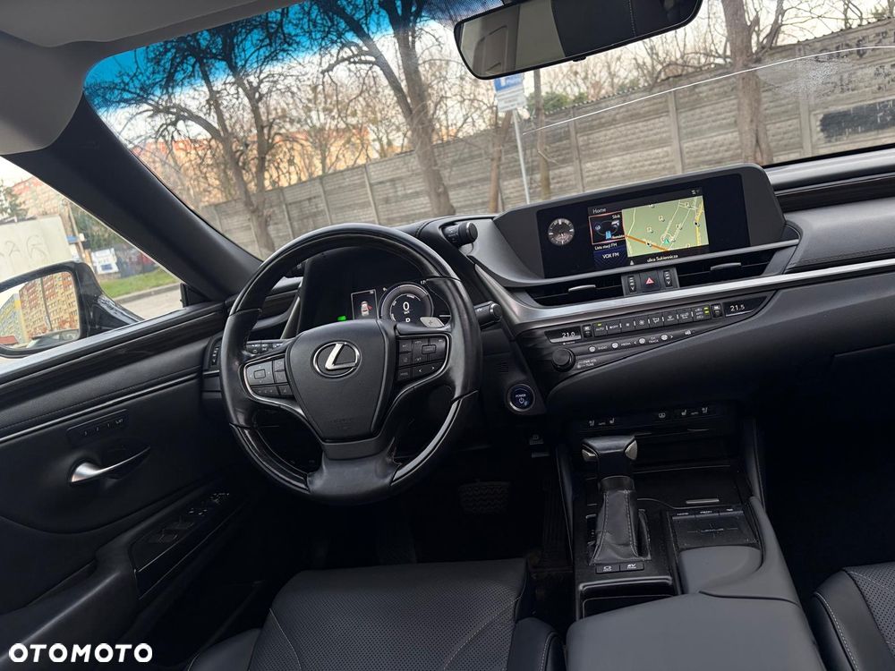 Lexus ES 300h Prestige - 14