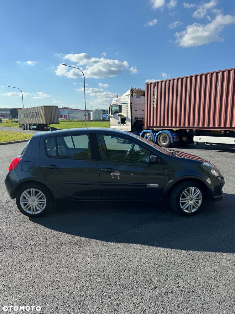 Renault Clio - 13