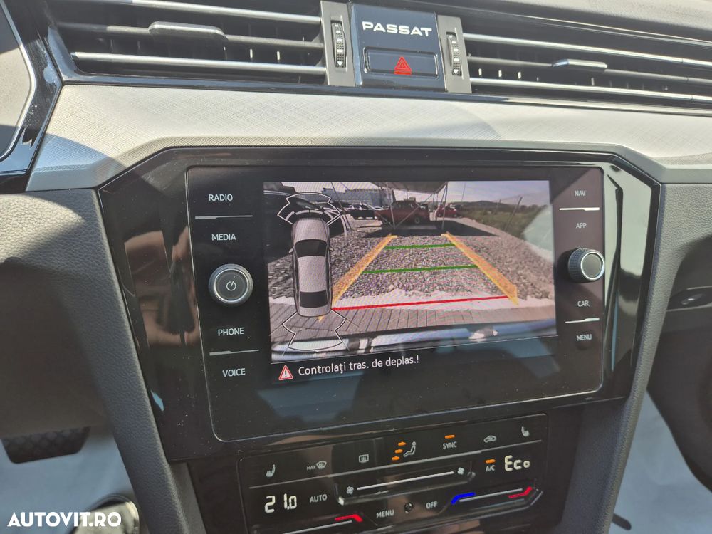 Volkswagen Passat - 28