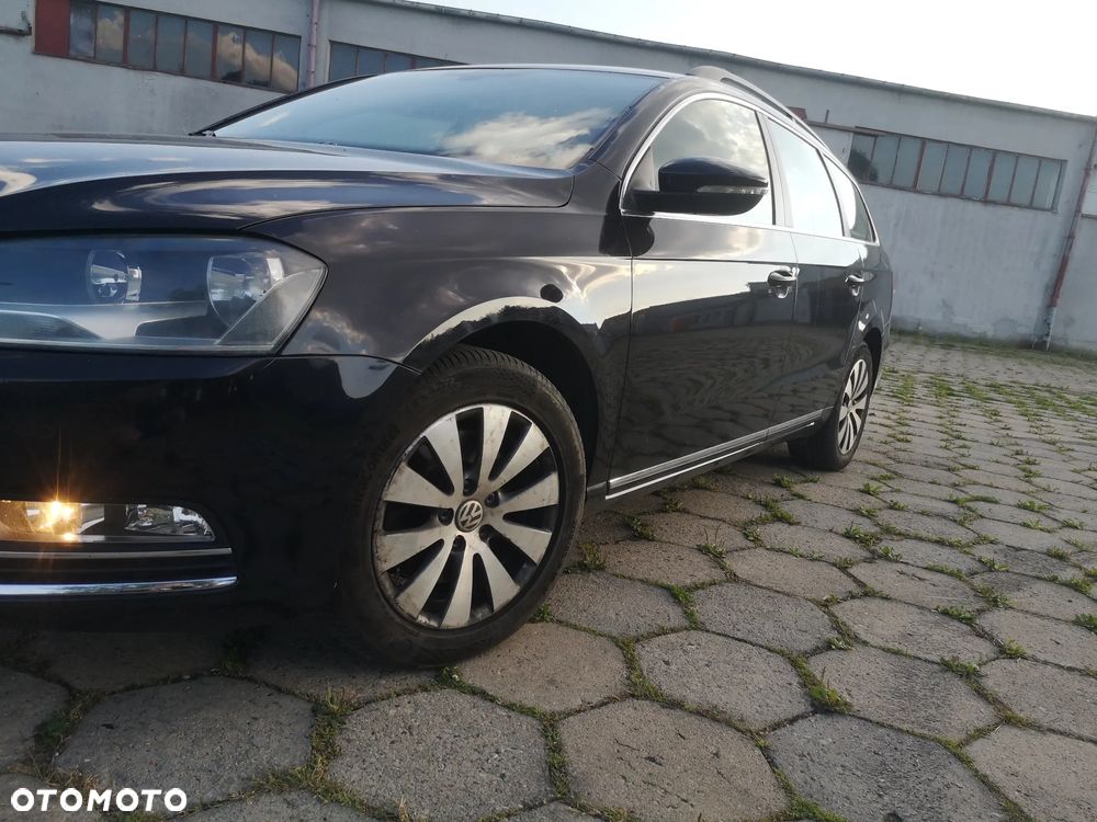 Volkswagen Passat 1.6 TDI DPF BlueMot Trendline - 1