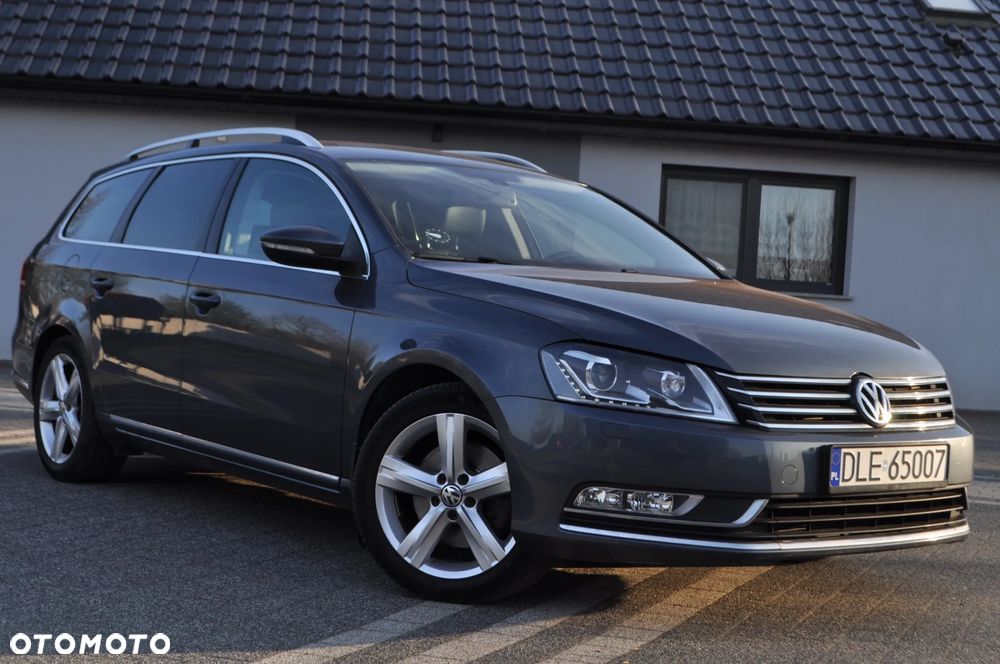 Volkswagen Passat 2.0 TDI DPF Highline - 23