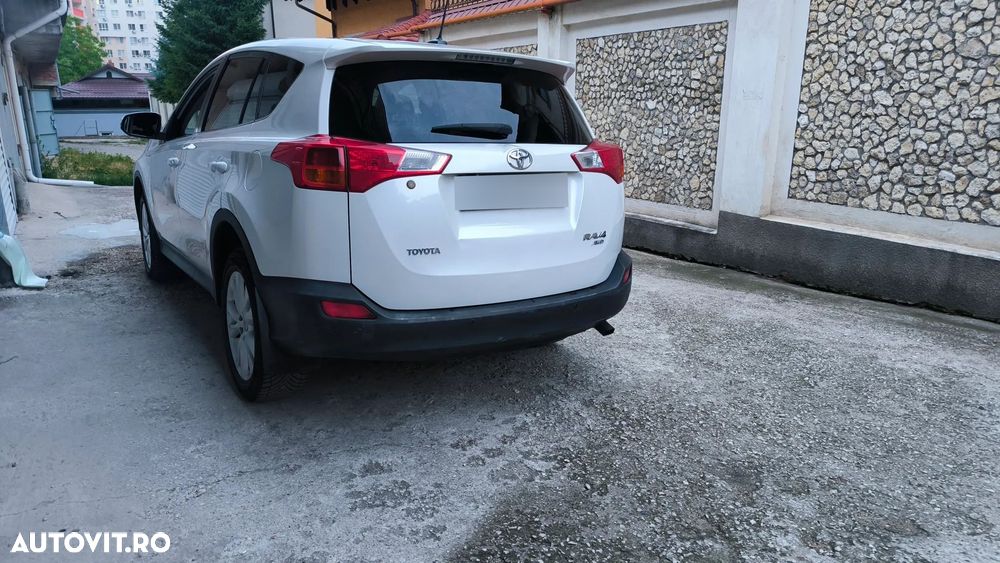Toyota RAV4 2.2L D-CAT A/T Luxury - 7