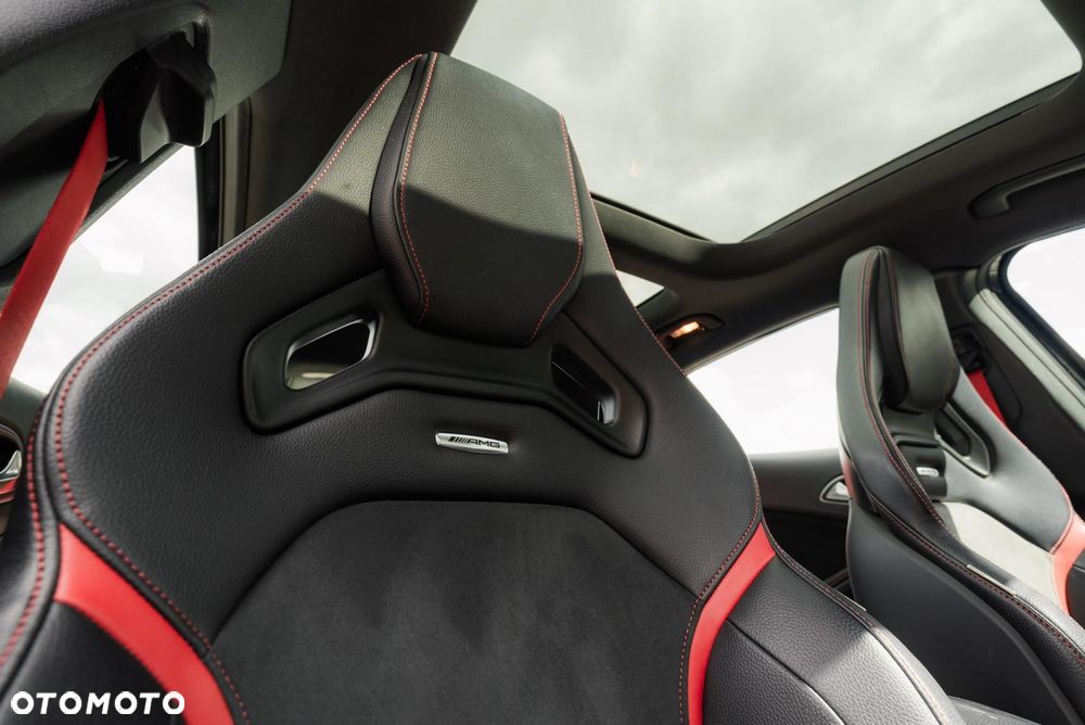Mercedes-Benz GLA 45 AMG 4-Matic Edition 1 - 35