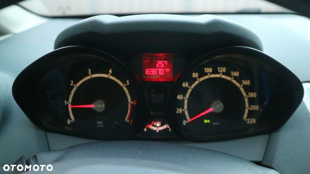 Ford Fiesta 1.25 Trend - 14