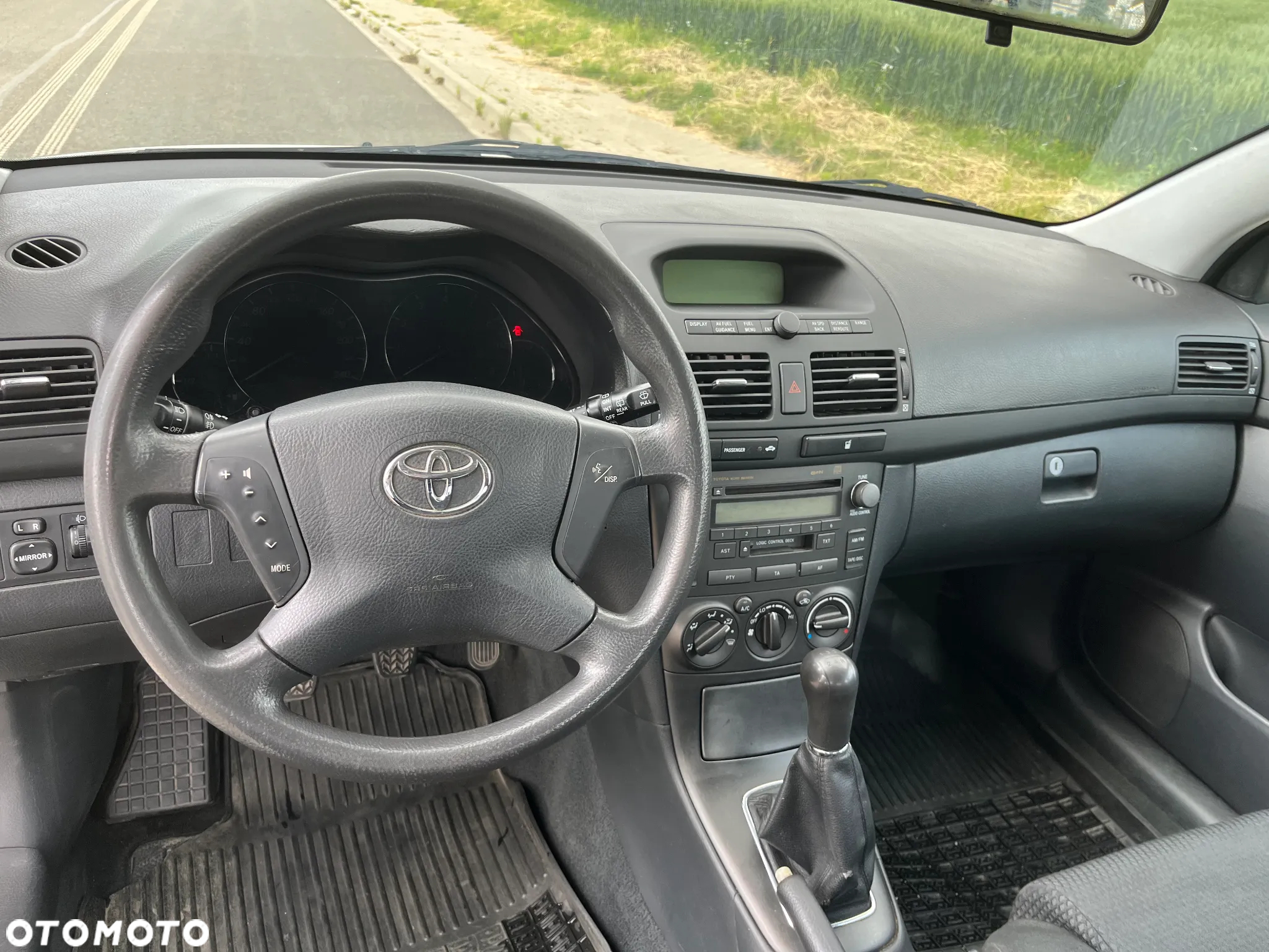 Toyota Avensis 1.8 VVT-i - 14