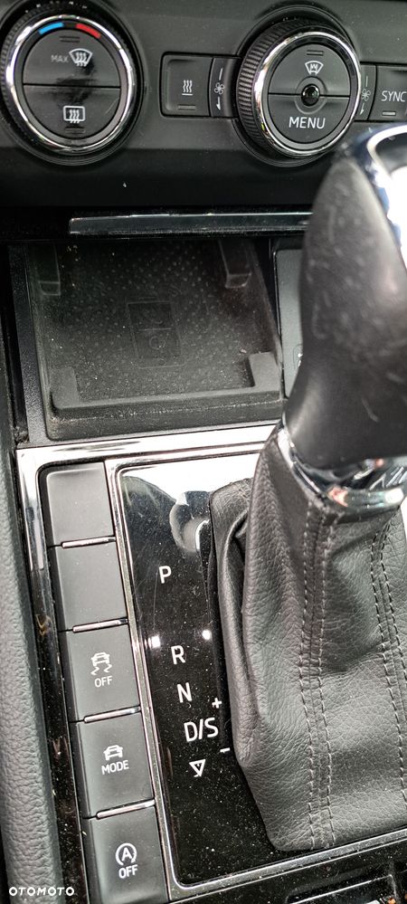 Skoda Superb 2.0 TDI 4x4 DSG L&K - 25