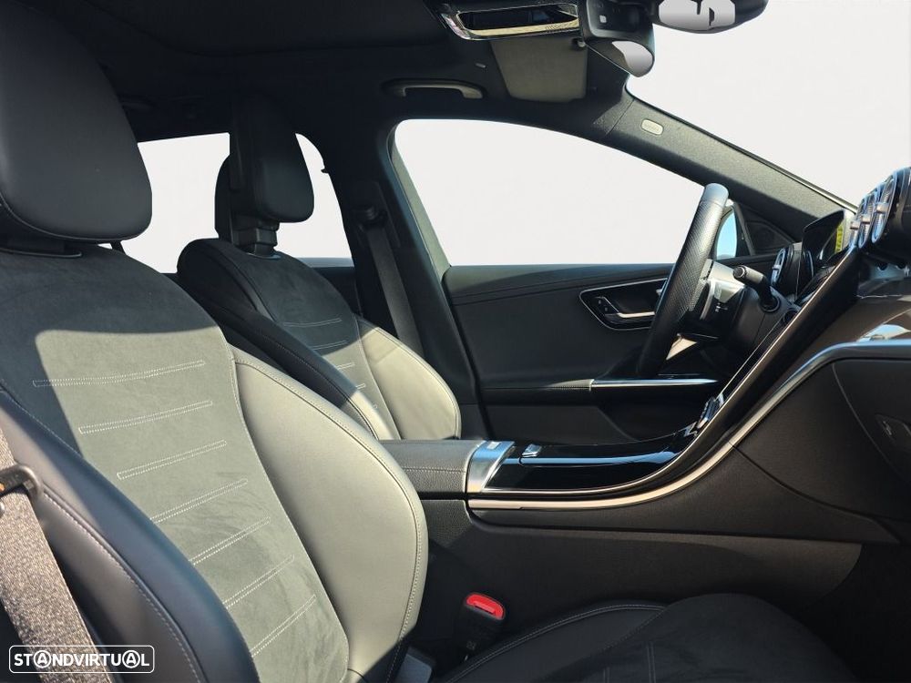 Mercedes-Benz C 220 — fotografia 12