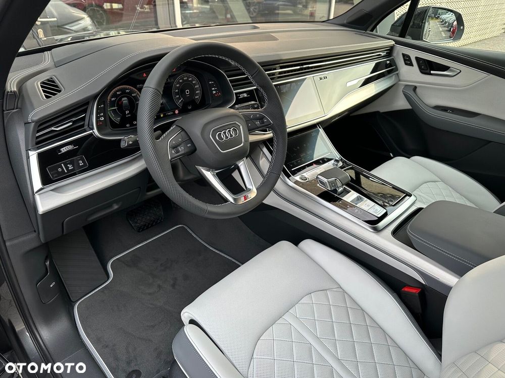 Audi Q7 - 12