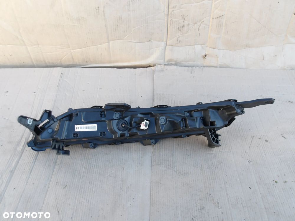 LAMPA PRAWY PRZOD FULL LED MITSUBISHI ECLIPSE CROSS LIFT - 13