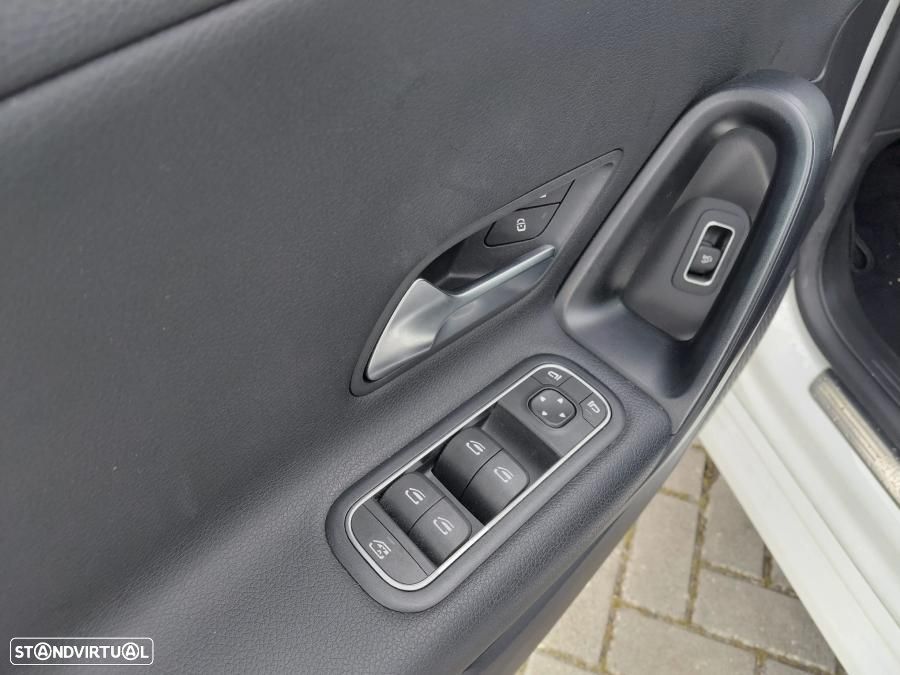 Mercedes-Benz CLA 180 d - 5