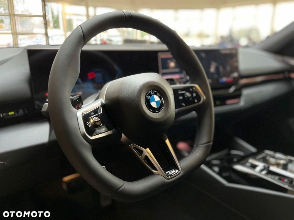 BMW Seria 5 540d xDrive mHEV M Sport - 9