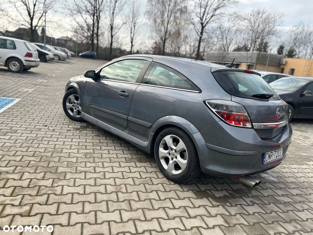 Opel Astra 2.0 T Cosmo - 18