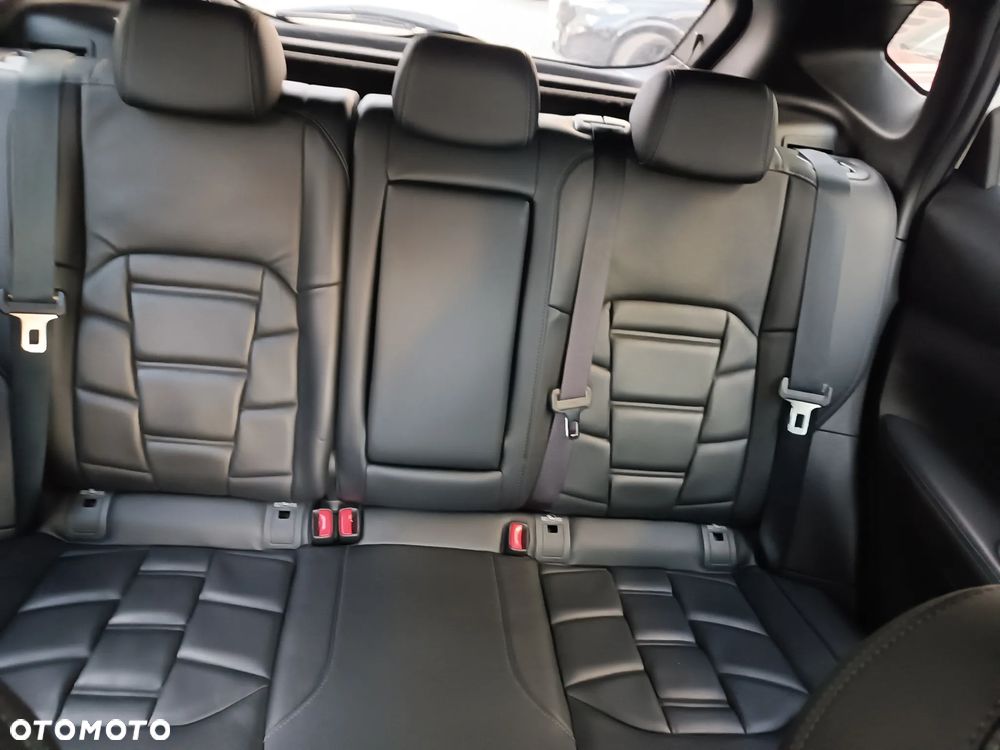 Nissan Qashqai 1.6 DCi TEKNA+ - 23