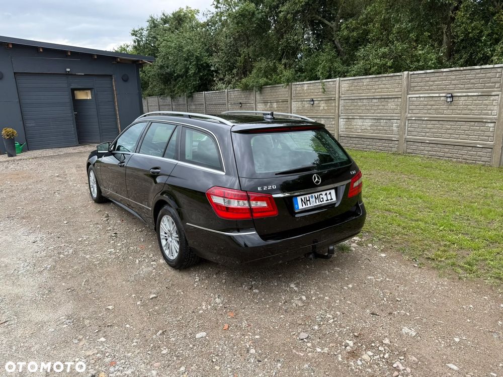 Mercedes-Benz Klasa E 220 CDI DPF BlueEFFICIENCY 7G-TRONIC - 4