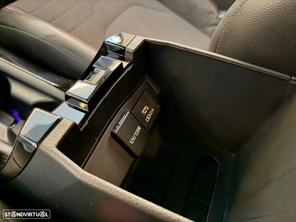 Toyota Corolla 1.8 Hybrid Exclusive - 38