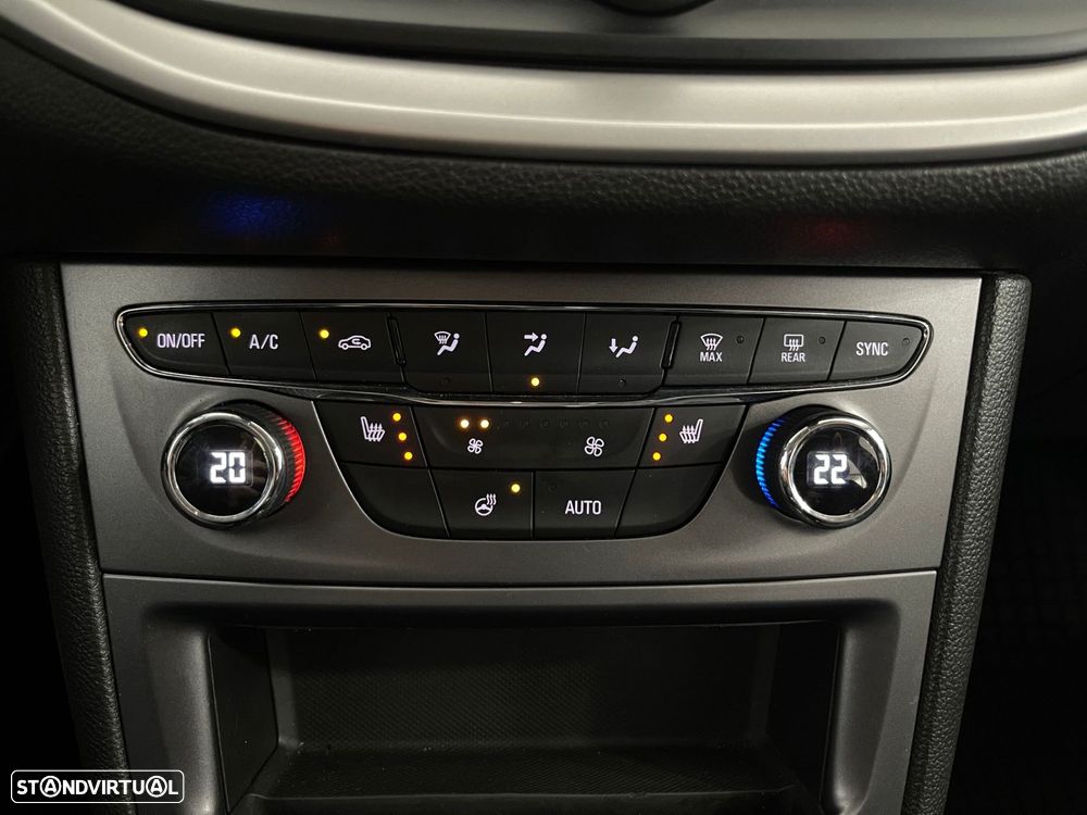 Opel Astra 1.2 Turbo Business Edition - 40