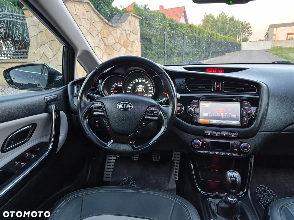 Hyundai i30 1.6 CRDi Premium - 4