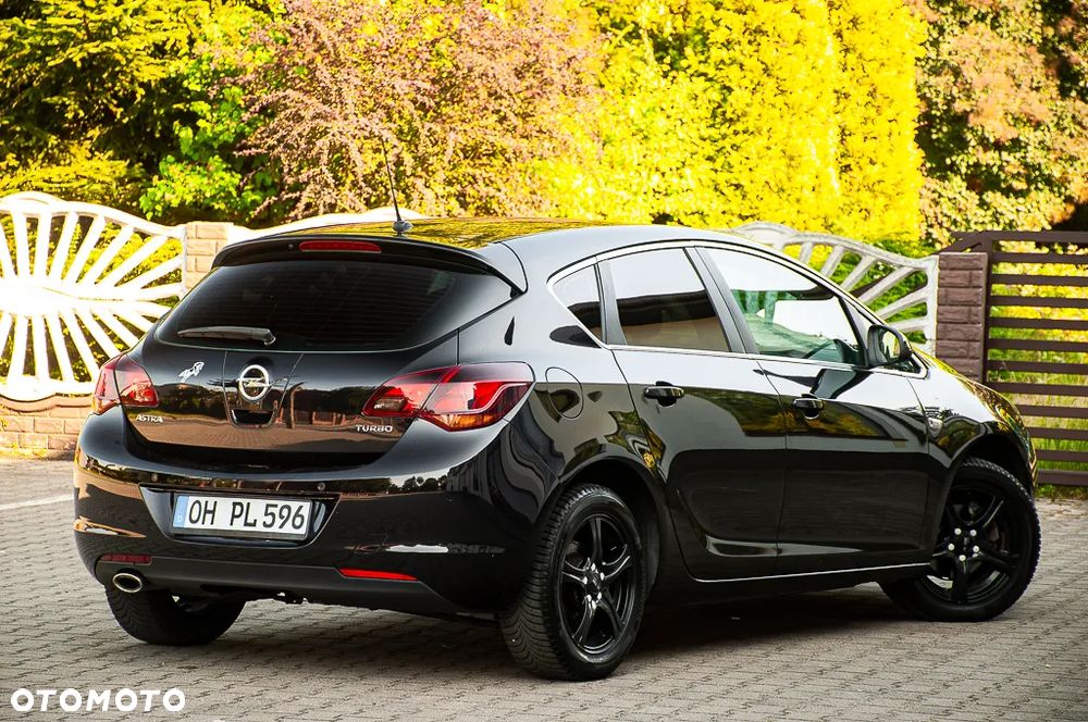 Opel Astra 1.4 Turbo Edition - 19