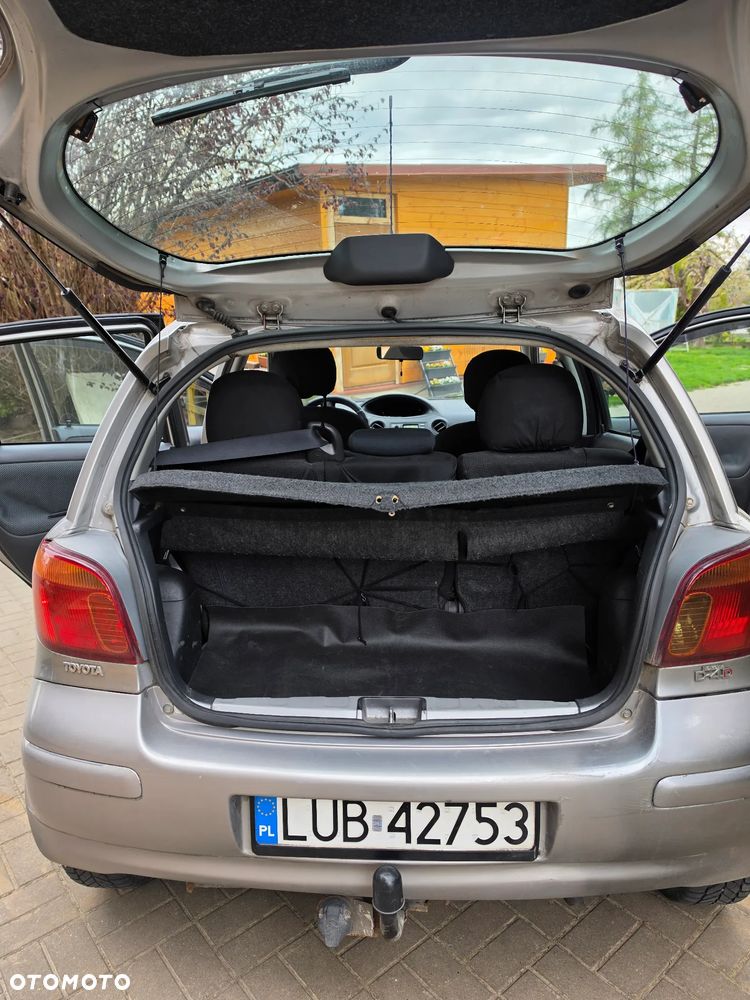 Toyota Yaris 1.4 D-4D Sol - 4