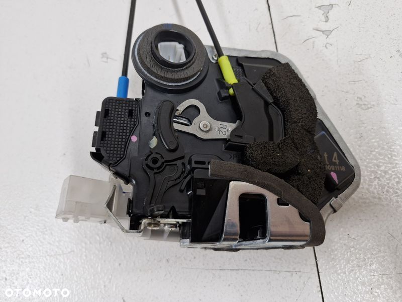 TOYOTA C-HR CHR 1 I ZAMEK DRZWI PRAWY TYŁ TYLNY 8 PIN - 8