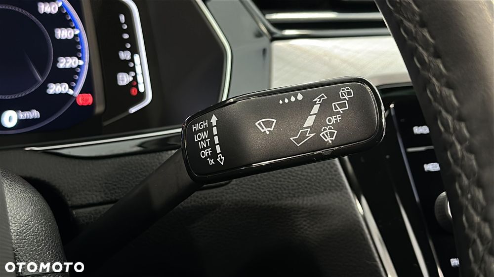 Volkswagen Passat Variant 2.0 TDI EVO Business DSG - 24