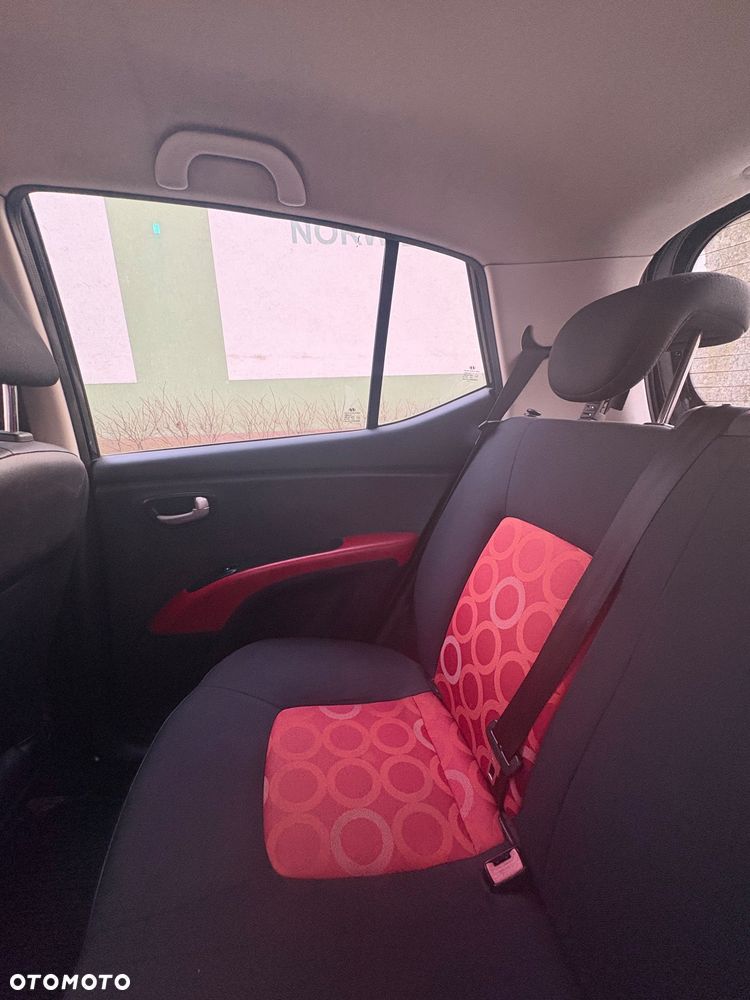 Hyundai i10 1.1 CRDi Comfort - 13